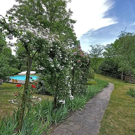 Sleeps 3 Centeno